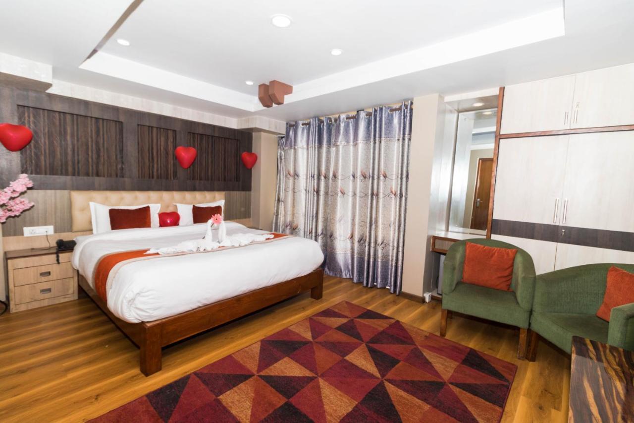 Hotel Marinha Katmandu Eksteriør billede