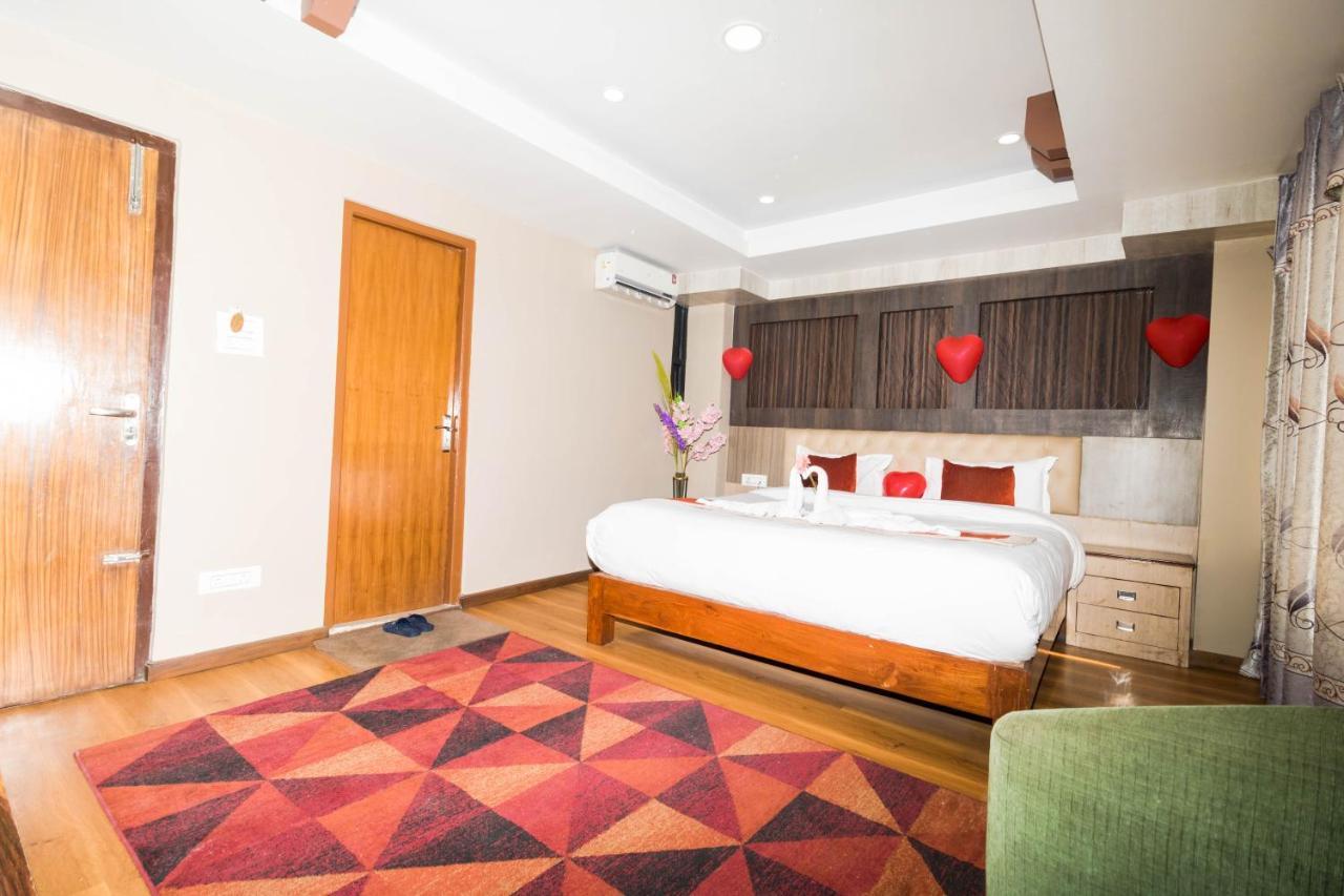 Hotel Marinha Katmandu Eksteriør billede